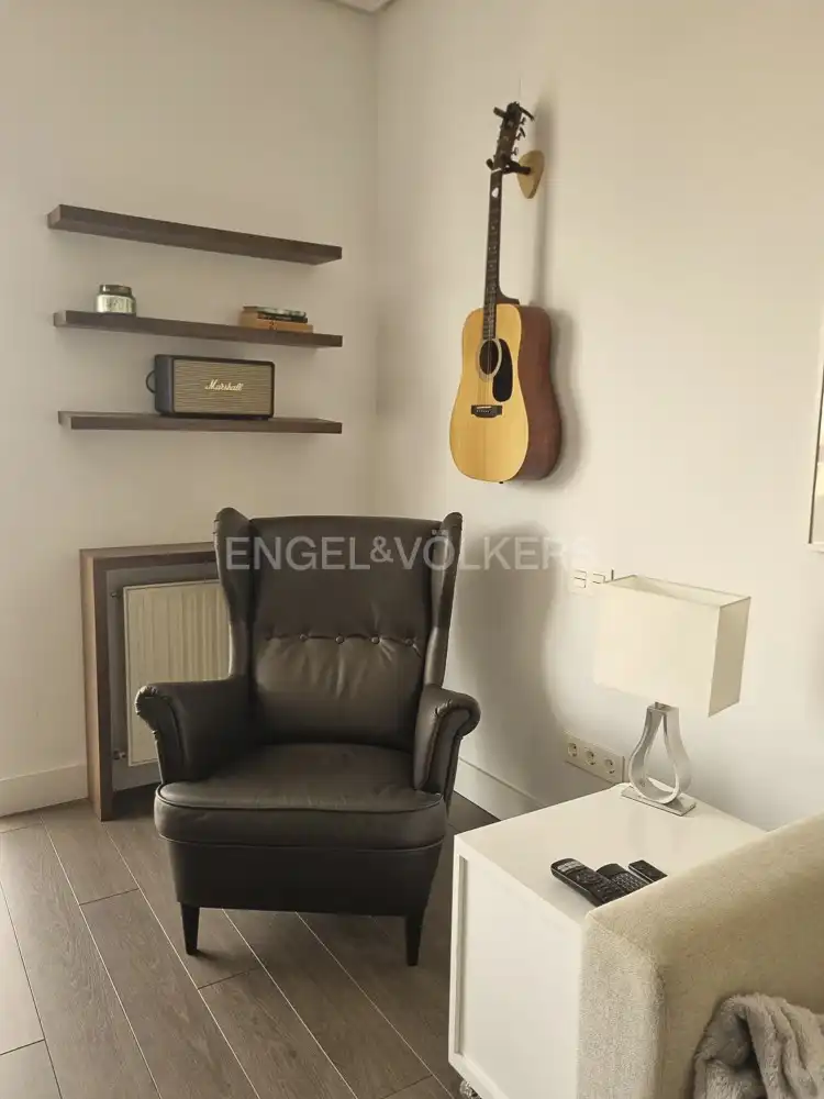 Living room of Flat for rent in  Madrid Capital  with Air Conditioner, Heating and Private garden