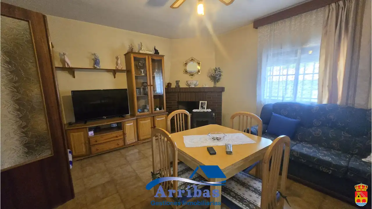 Sala de estar de Casa o chalet en venta en Escalona con Calefacción, Jardín privado y Terraza