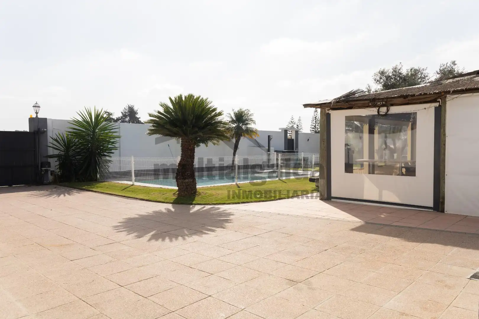 Jardí de Casa o xalet en venda en Sanlúcar de Barrameda amb Jardí privat, Terrassa i Traster