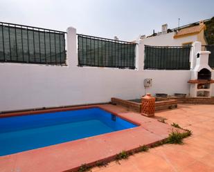 Swimming pool of Single-family semi-detached for sale in Fuengirola  with Air Conditioner, Private garden and Terrace