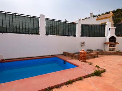 Piscina de Casa adosada en venda en Fuengirola amb Aire condicionat, Jardí privat i Terrassa