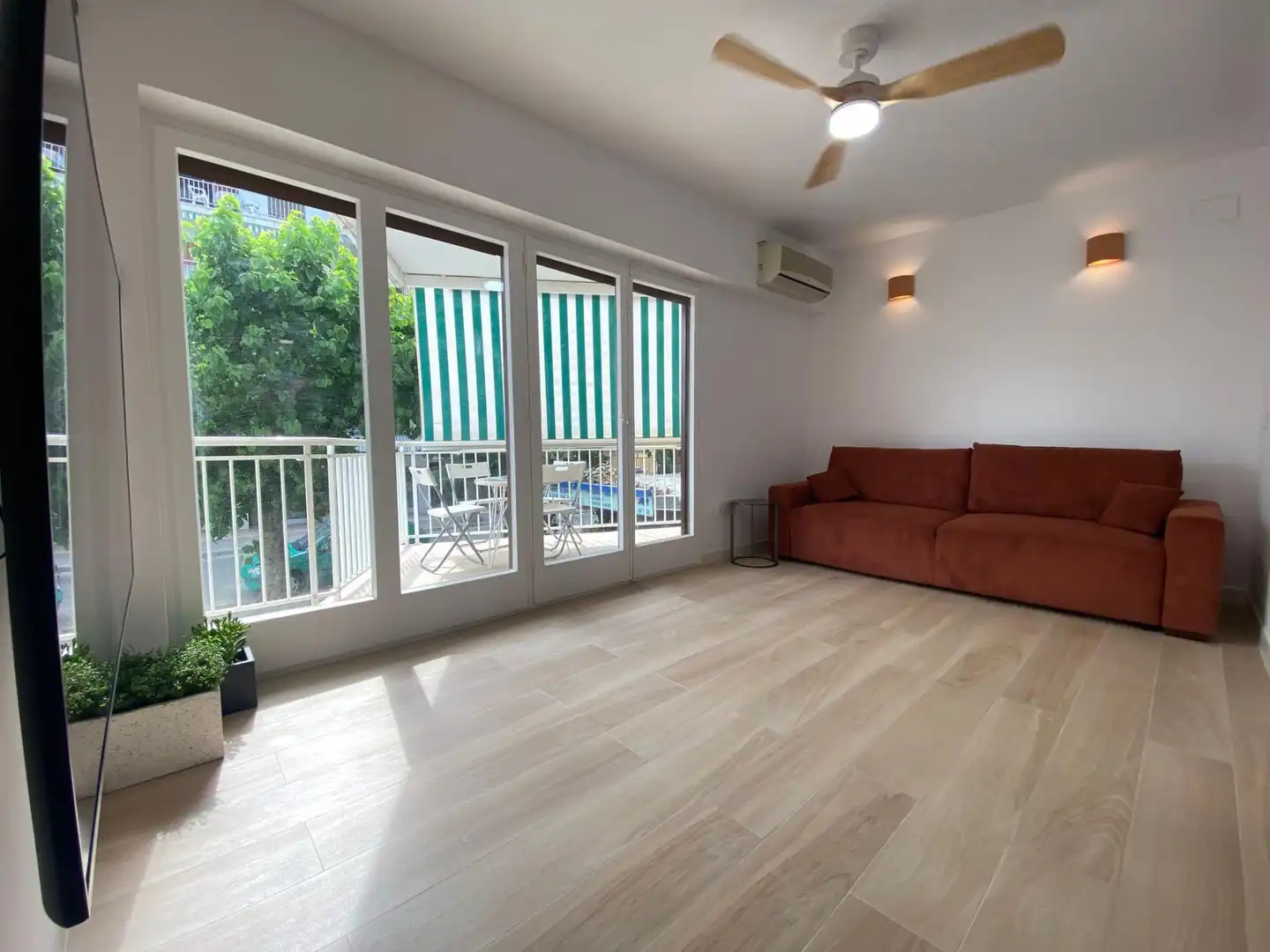 Appartement compact avec terrasse à vendre à Avinguda de la Diputació, imagen 9