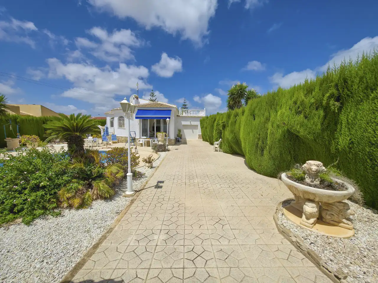 Vista exterior de Casa o xalet en venda en Torrevieja