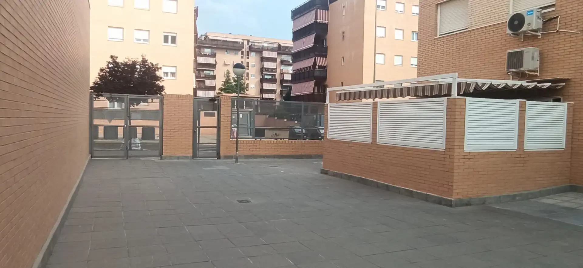 Pis de lloguer a Calle Presidente José María Aznar, Perlita