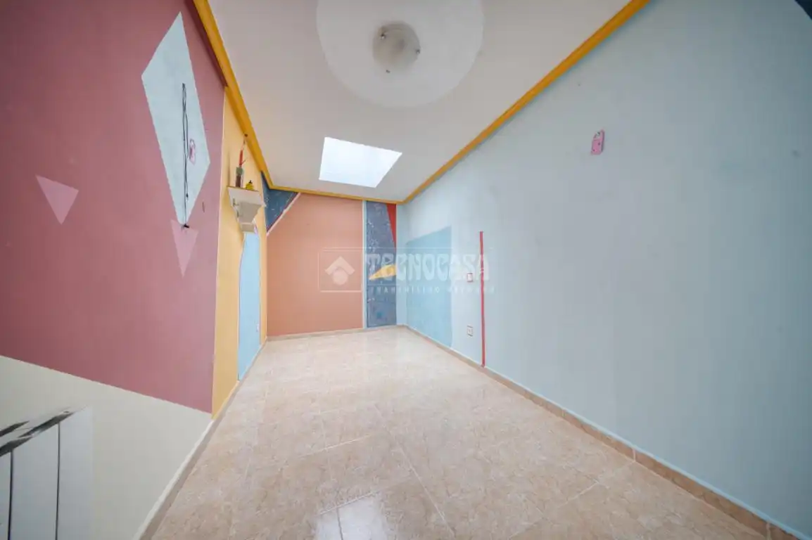 Casa adosada en venta en Venta de Baños