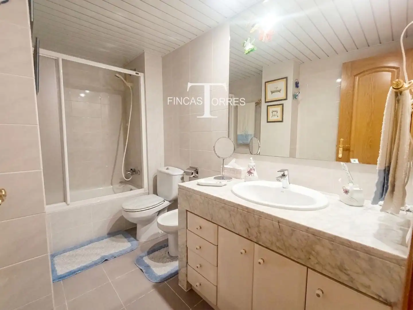 Bathroom of Flat for sale in Viladecans  with Air Conditioner, Heating and Terrace