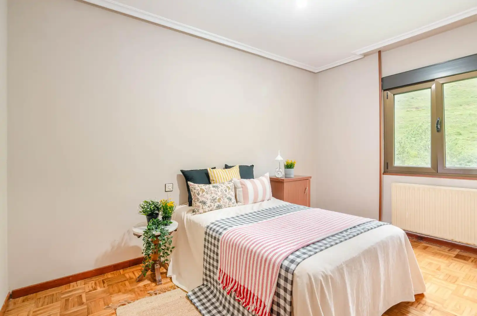 Bedroom of Flat for sale in Aller  with Heating, Storage room and Furnished