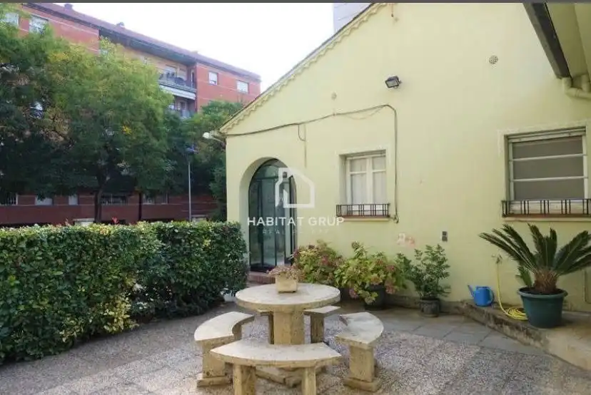 Jardín de Casa o chalet en venta en Girona con Calefacción y Trastero