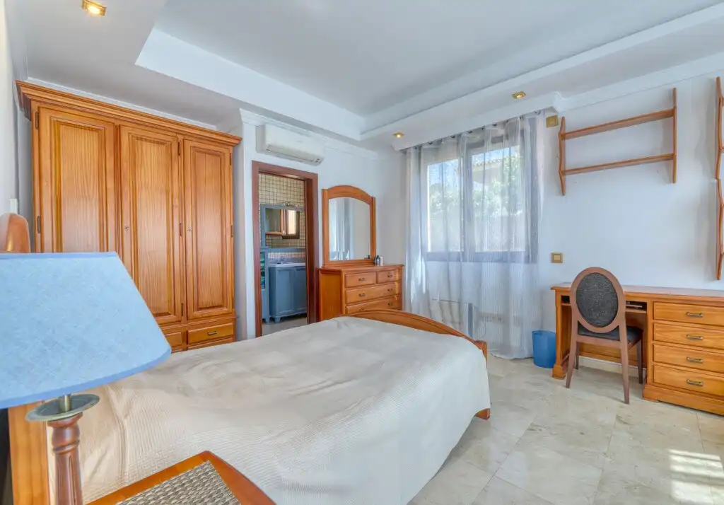 Habitación de Casa o chalet en venta en Calvià con Aire acondicionado, Calefacción y Jardín privado