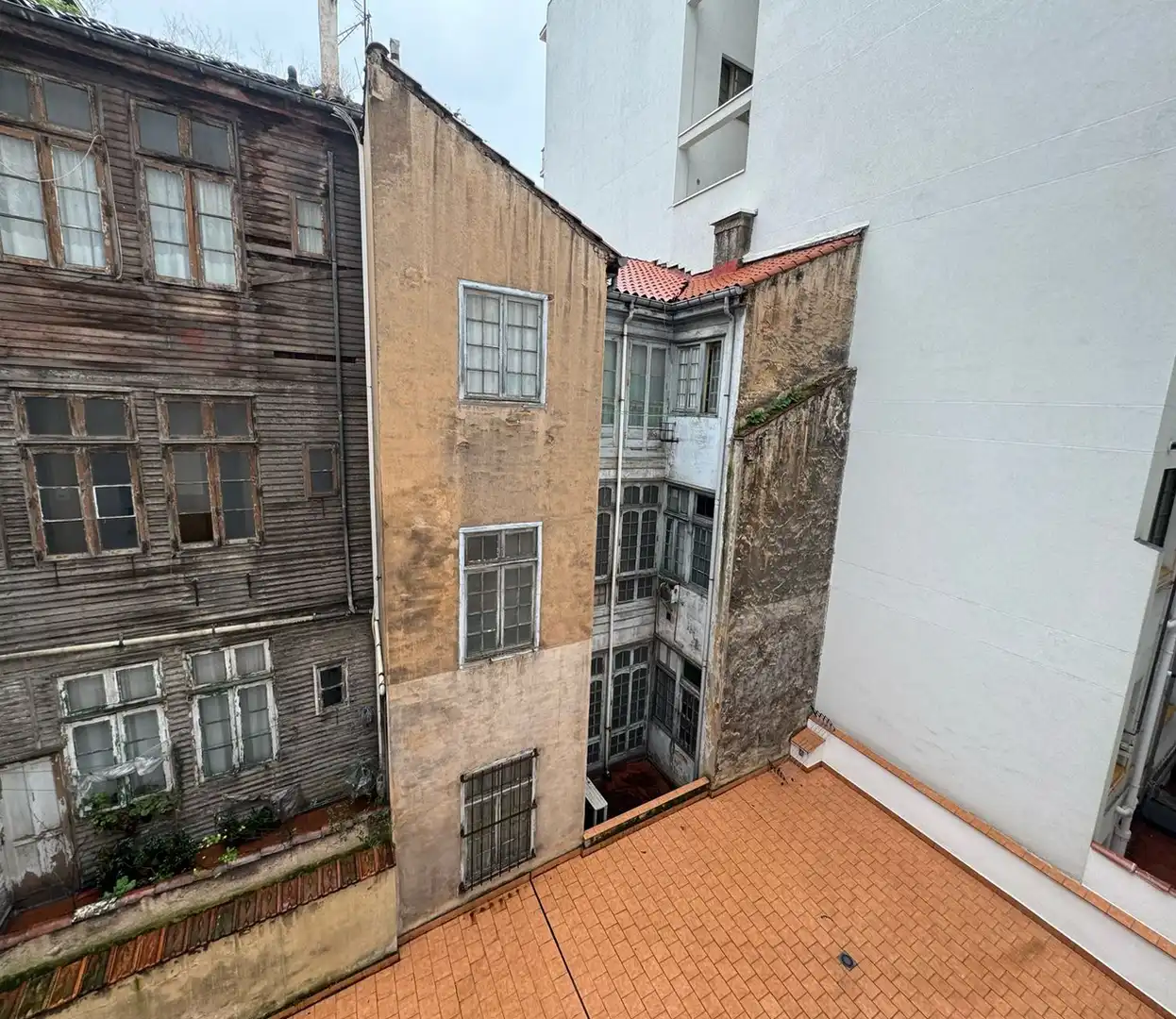 Vista exterior de Piso en venta en Gijón  con Calefacción y Parquet