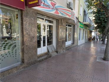 Local comercial en venta en Calle Padre Manjón