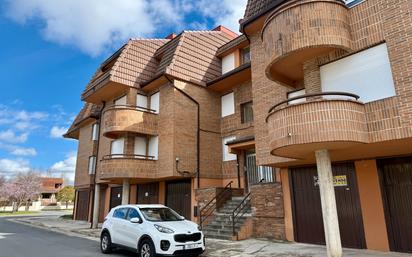 Exterior view of Flat for sale in Medina de Pomar  with Heating, Parquet flooring and Furnished