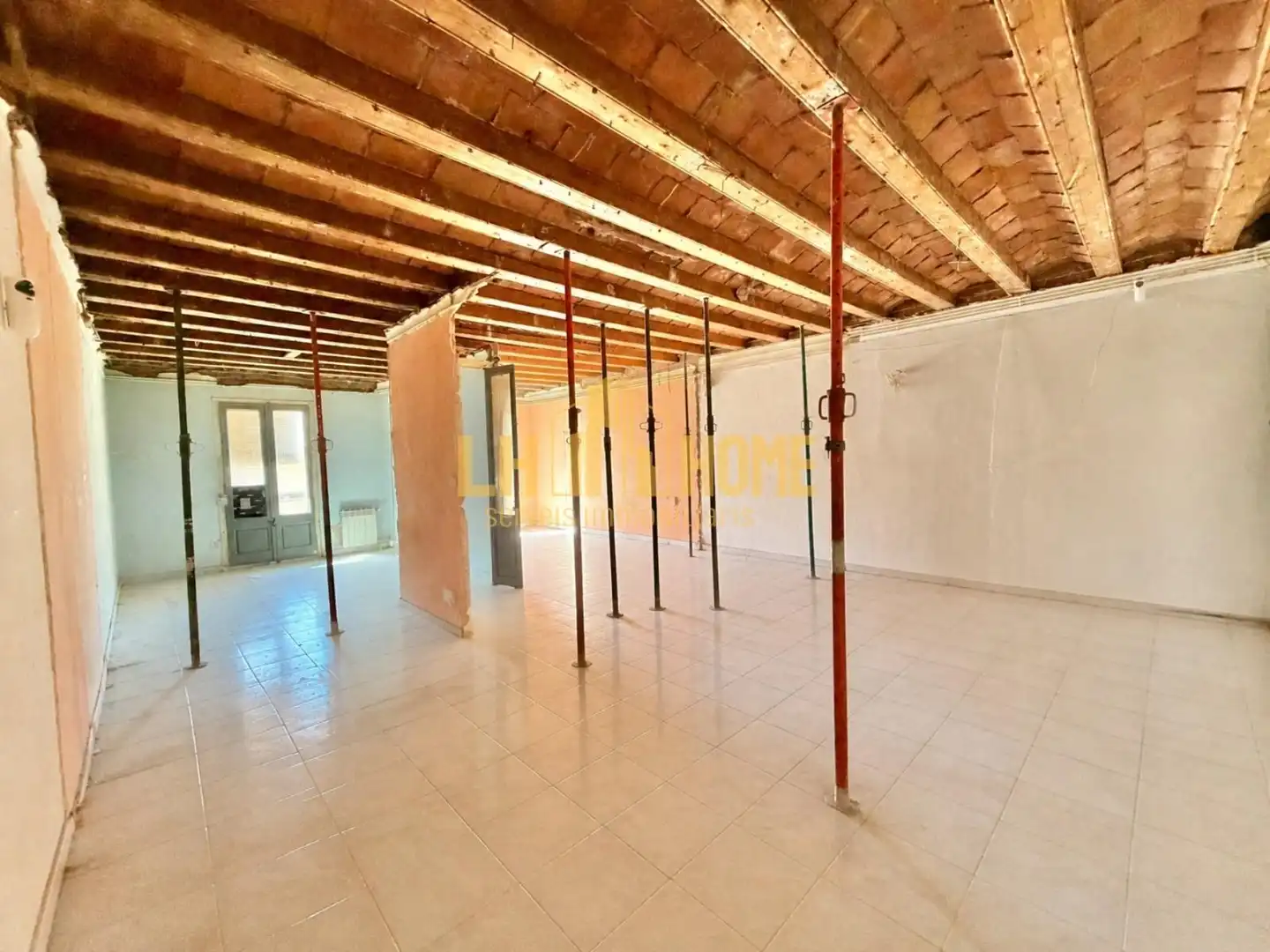 Flat for sale in Barcelona  with Balcony