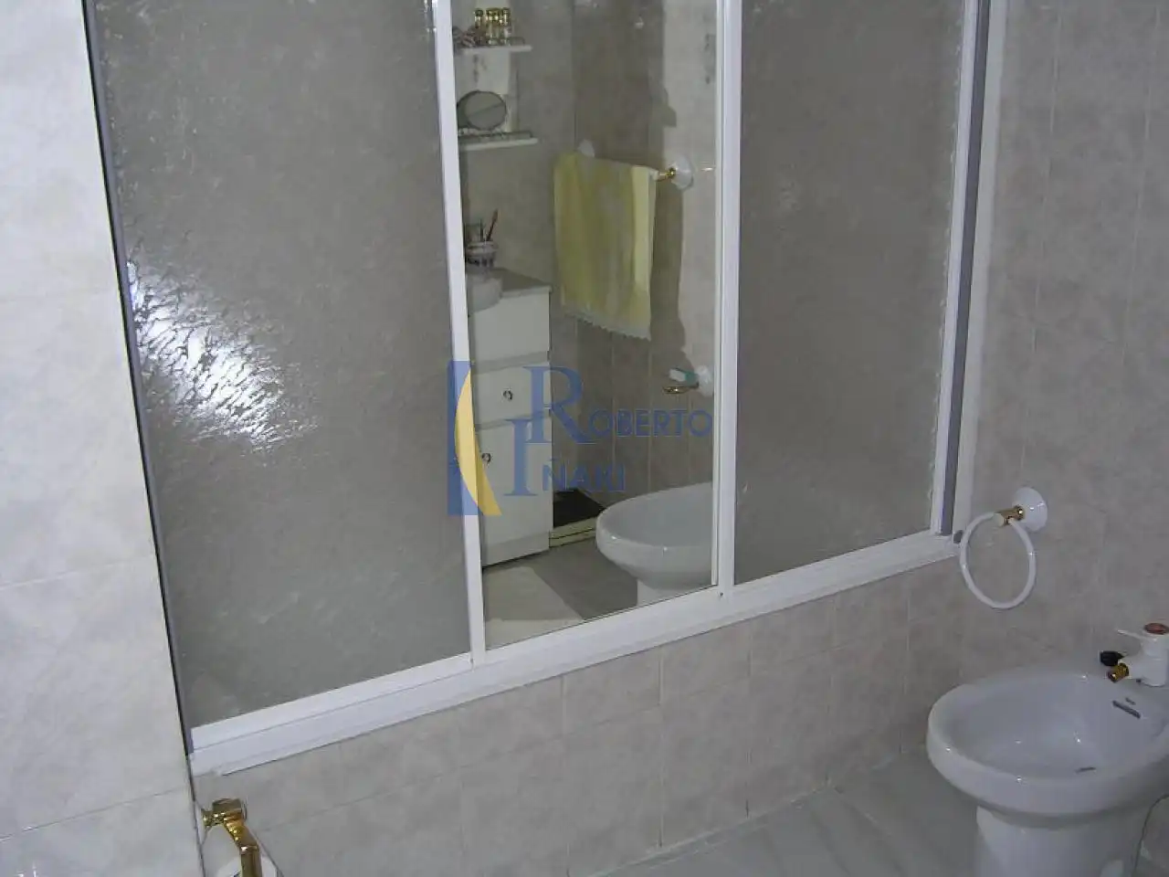Badezimmer von Wohnung zum Verkauf in Valencia de Don Juan mit Heizung, Parkett und Terrasse