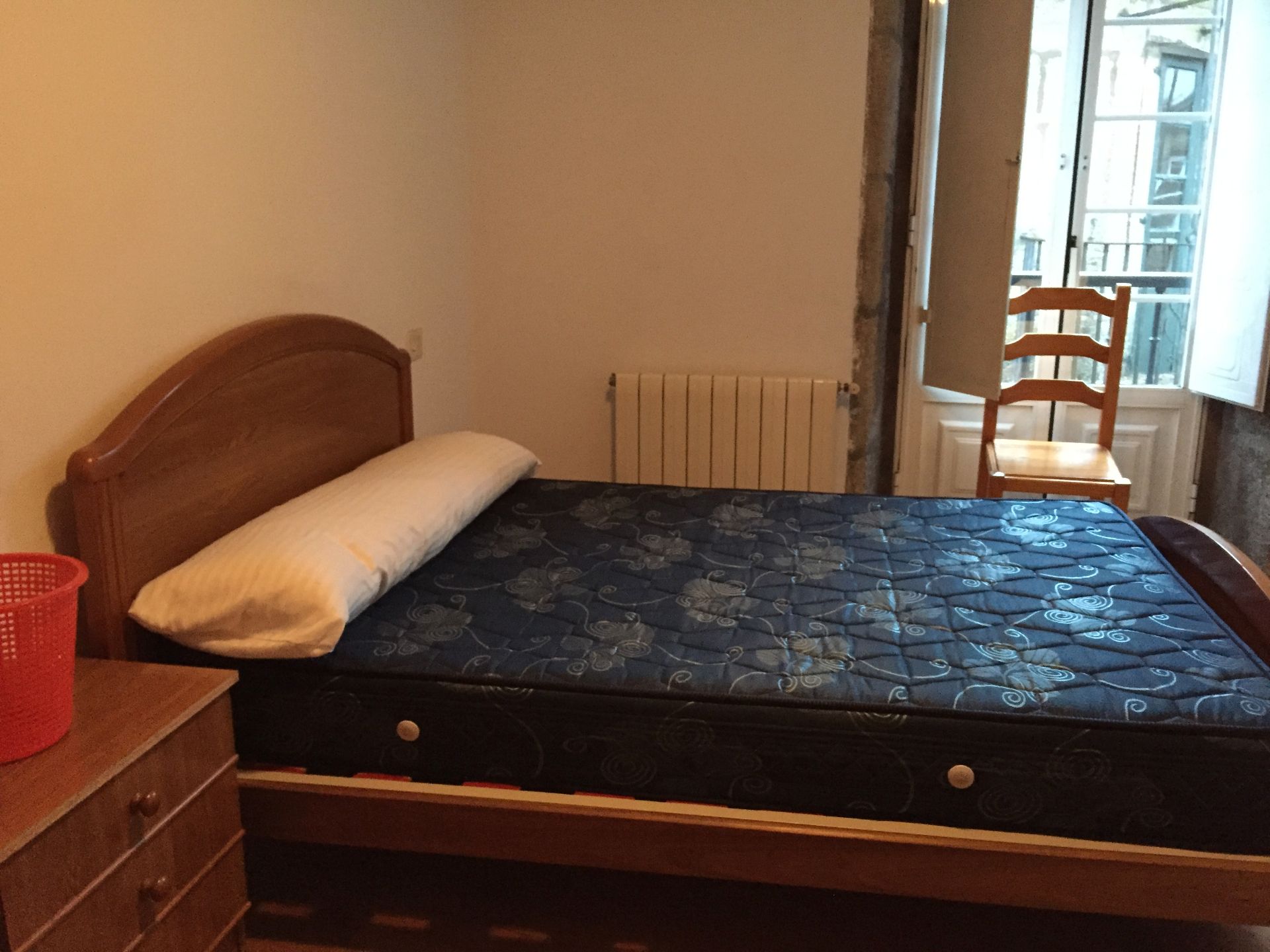 Dormitori de Pis de lloguer en Santiago de Compostela  amb Moblat