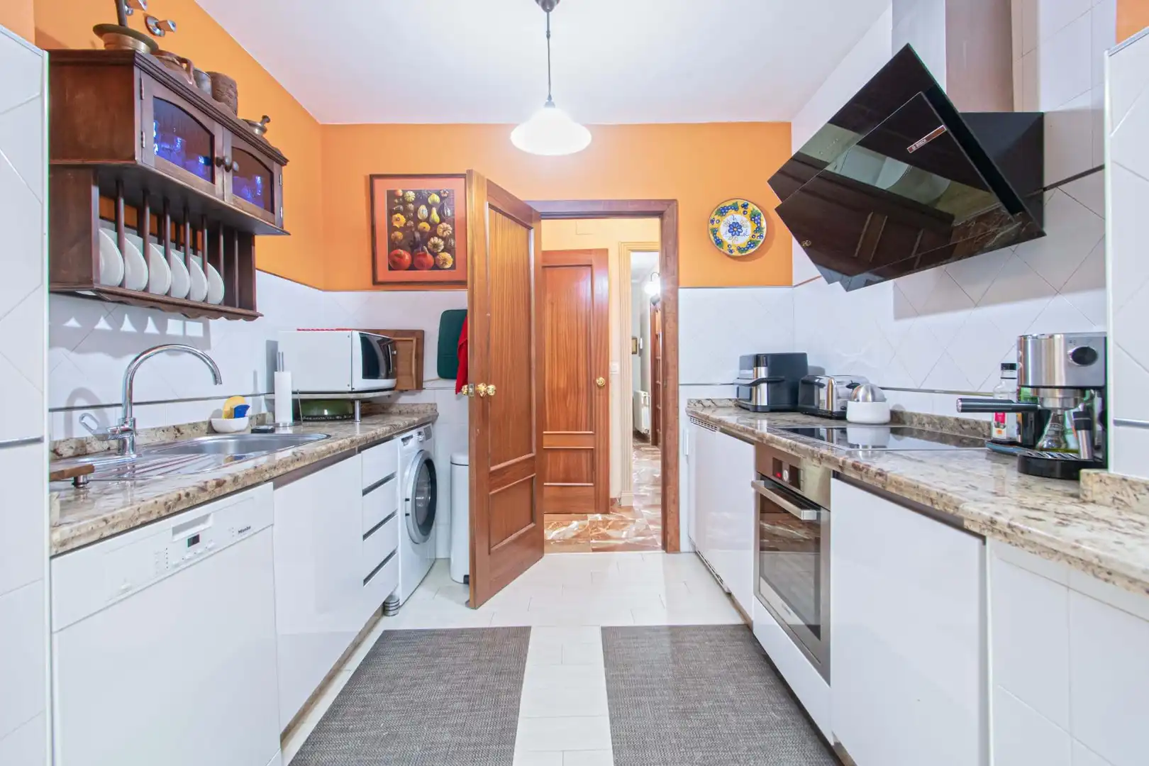 Cocina de Casa adosada en venta en Gines con Aire acondicionado, Jardín privado y Trastero