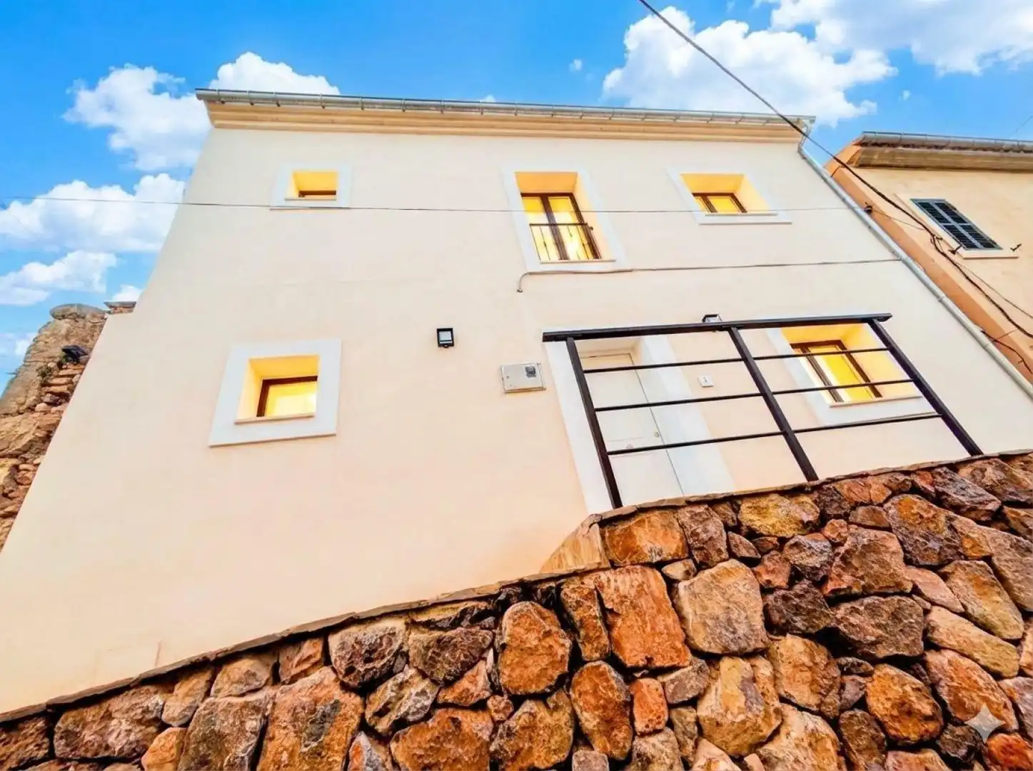 Vista exterior de Casa o xalet en venda en Felanitx amb Aire condicionat, Terrassa i Traster