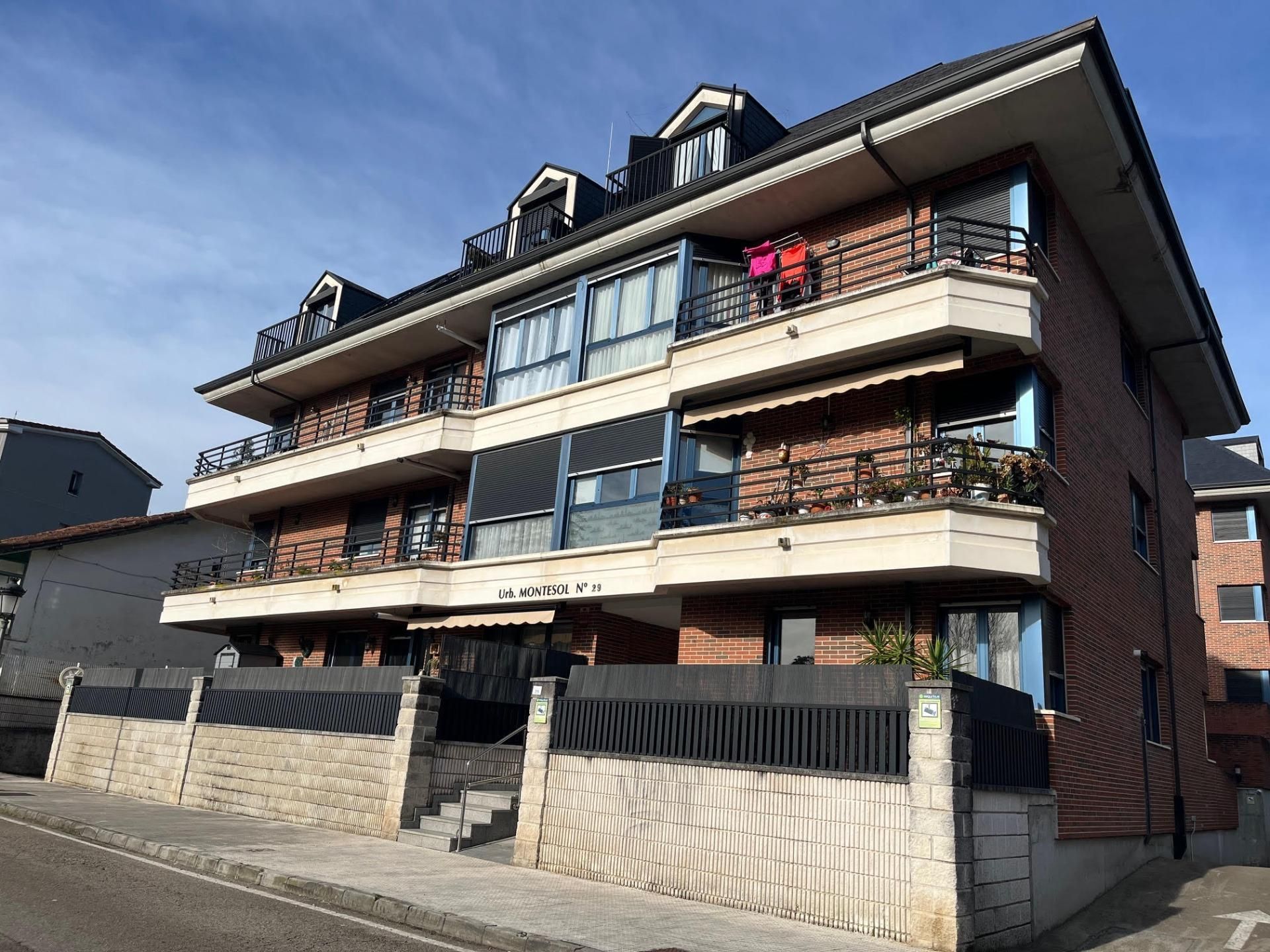Vista exterior de Planta baixa en venda en Limpias amb Calefacció i Terrassa