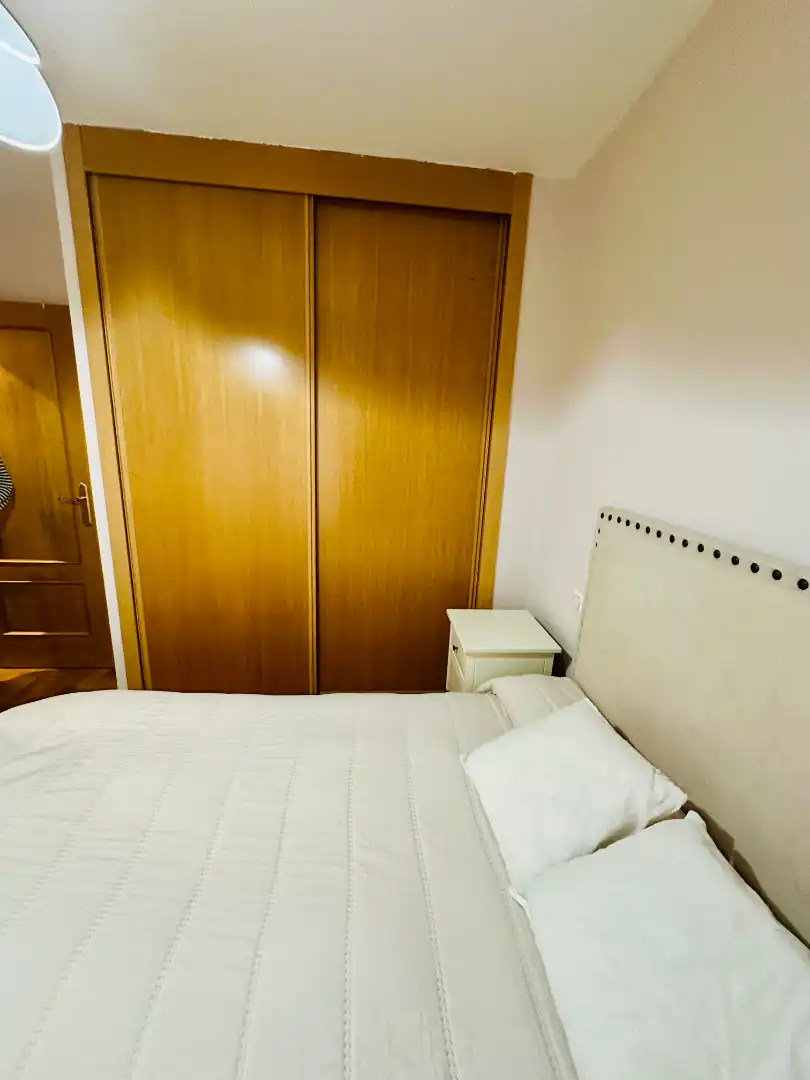 Habitación de Casa adosada en venta en Parla con Aire acondicionado, Calefacción y Jardín privado