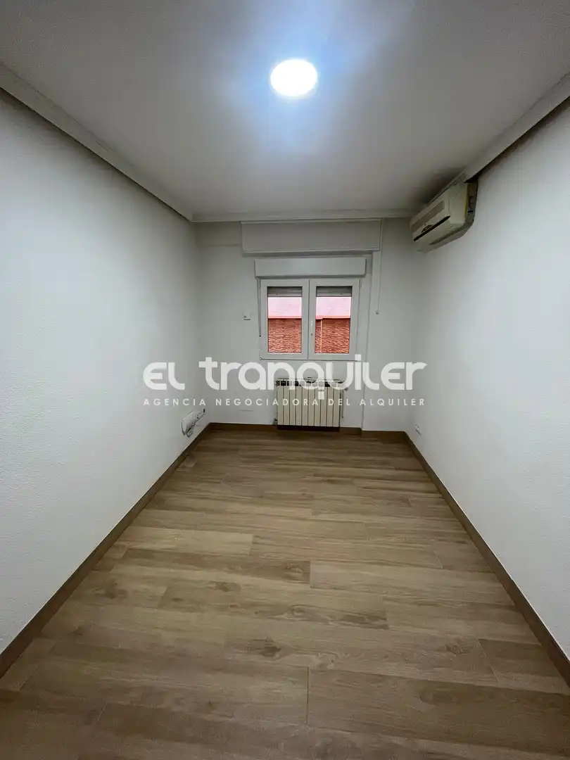Habitación de Piso de alquiler en Madrid con Aire acondicionado, Parquet y Se aceptan mascotas