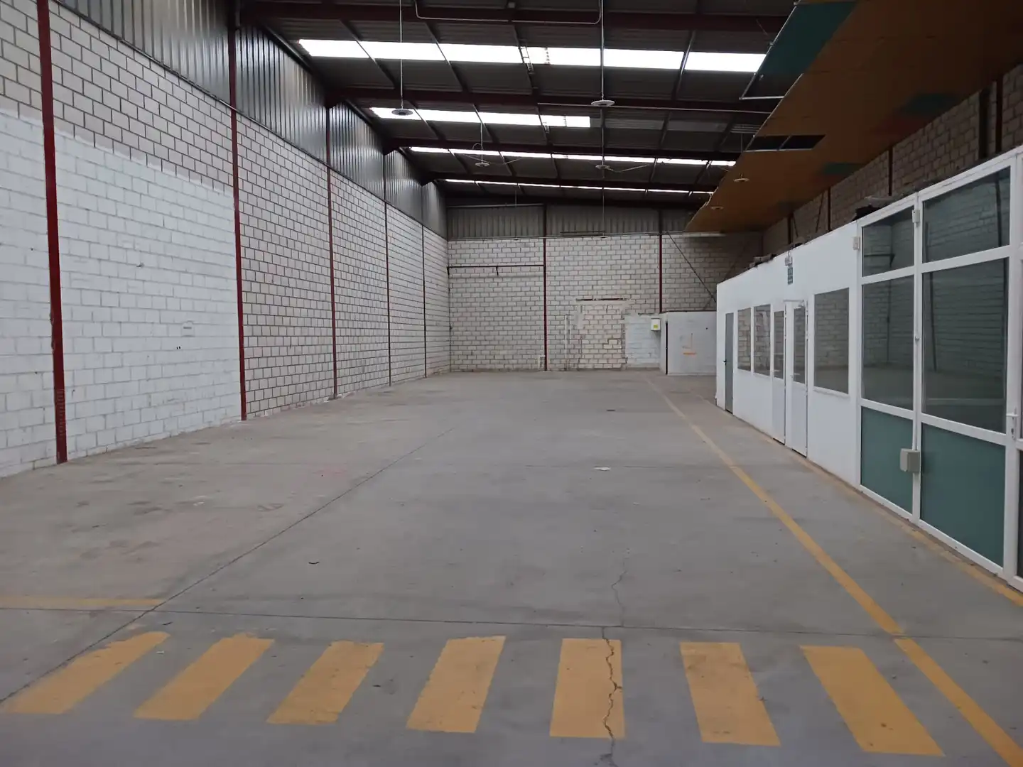 Fabrikhallen zur Miete in Larache