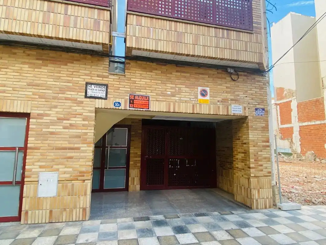 Exterior view of Garage for rent in Albacete