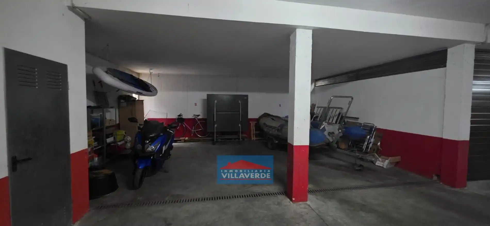 Parking de Casa adosada en venta en Cangas  con Calefacción, Terraza y Trastero