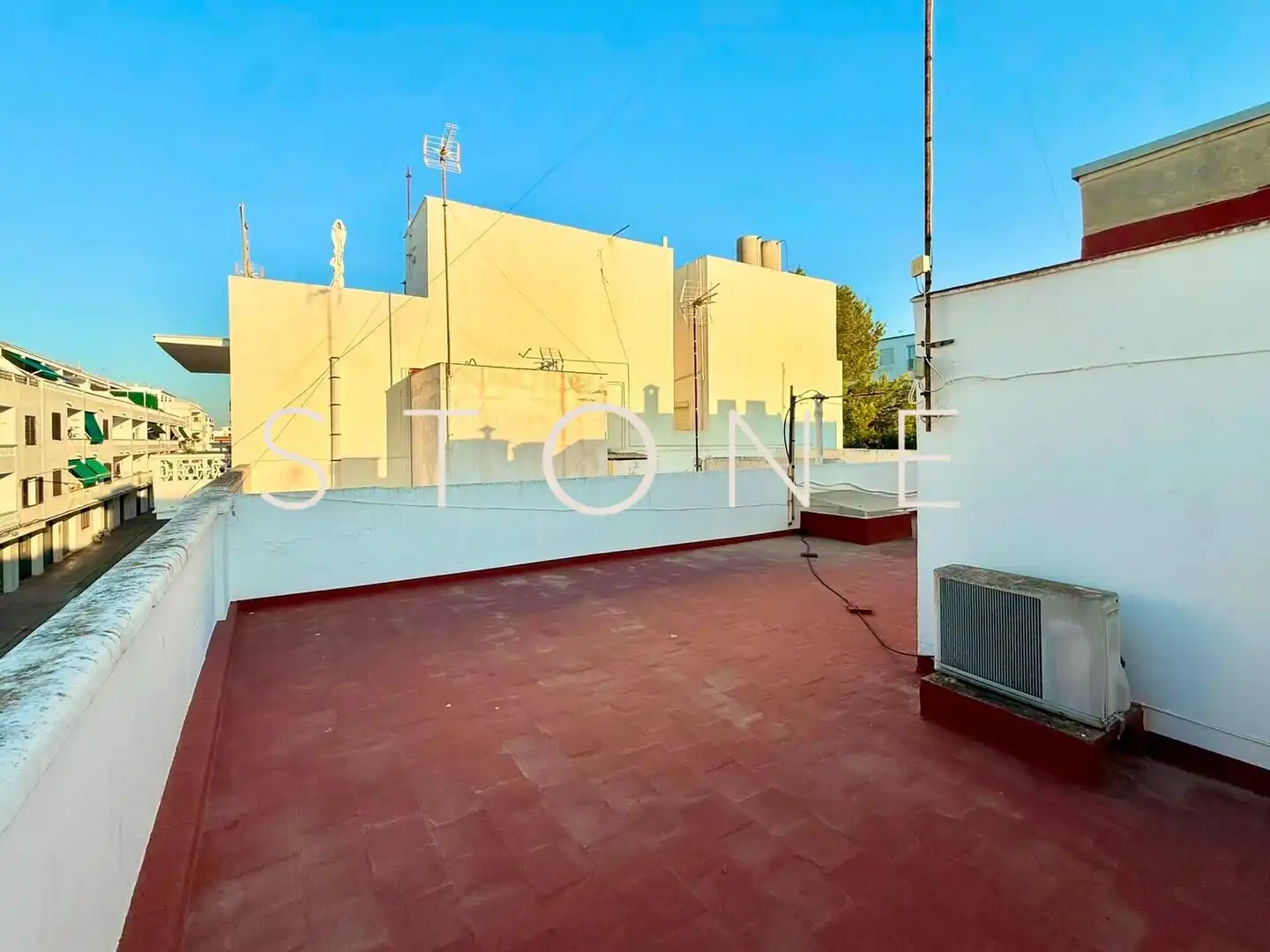 Casa con terraza en venta en Es Castell poble, imagen 2