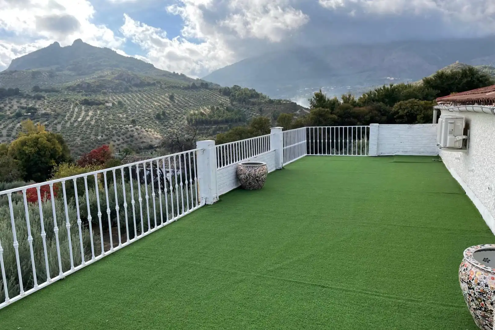 Terrassa de Finca rústica en venda en Jaén amb Aire condicionat, Calefacció i Jardí privat