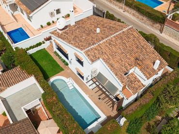 Xalet amb piscina en venda a Calle del limonar