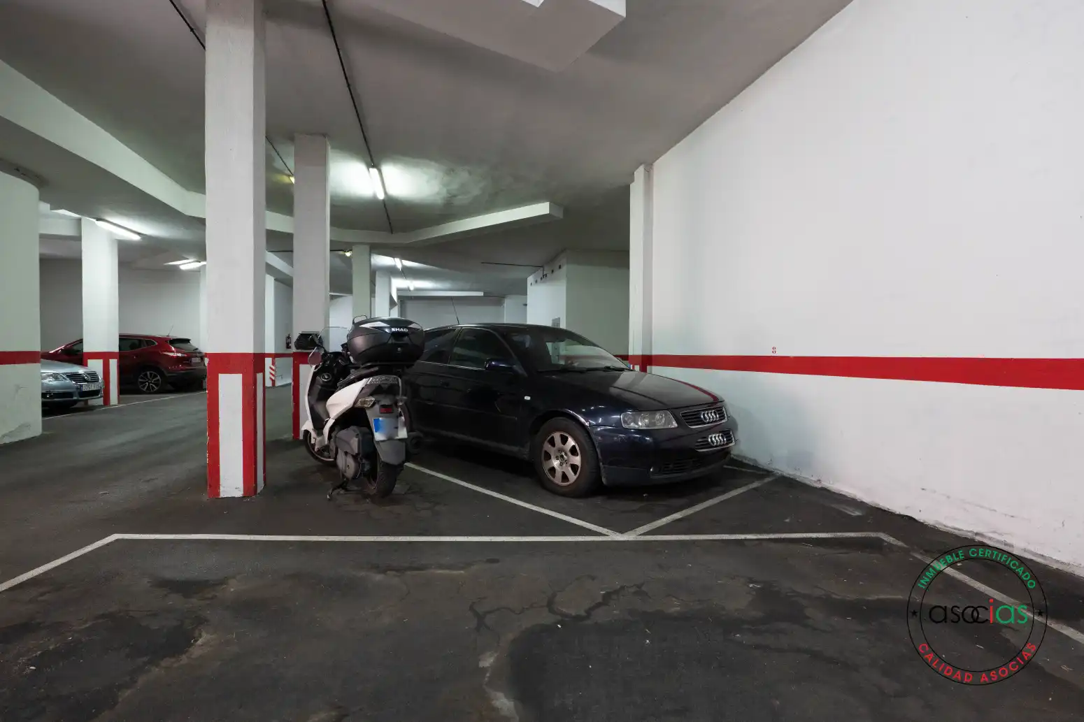 Parking de Piso en venta en Gijón  con Calefacción, Parquet y Trastero