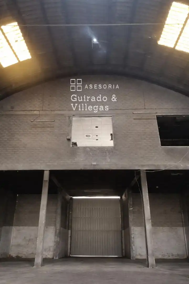 Außenansicht von Fabrikhallen zum Verkauf in Esplugues de Llobregat