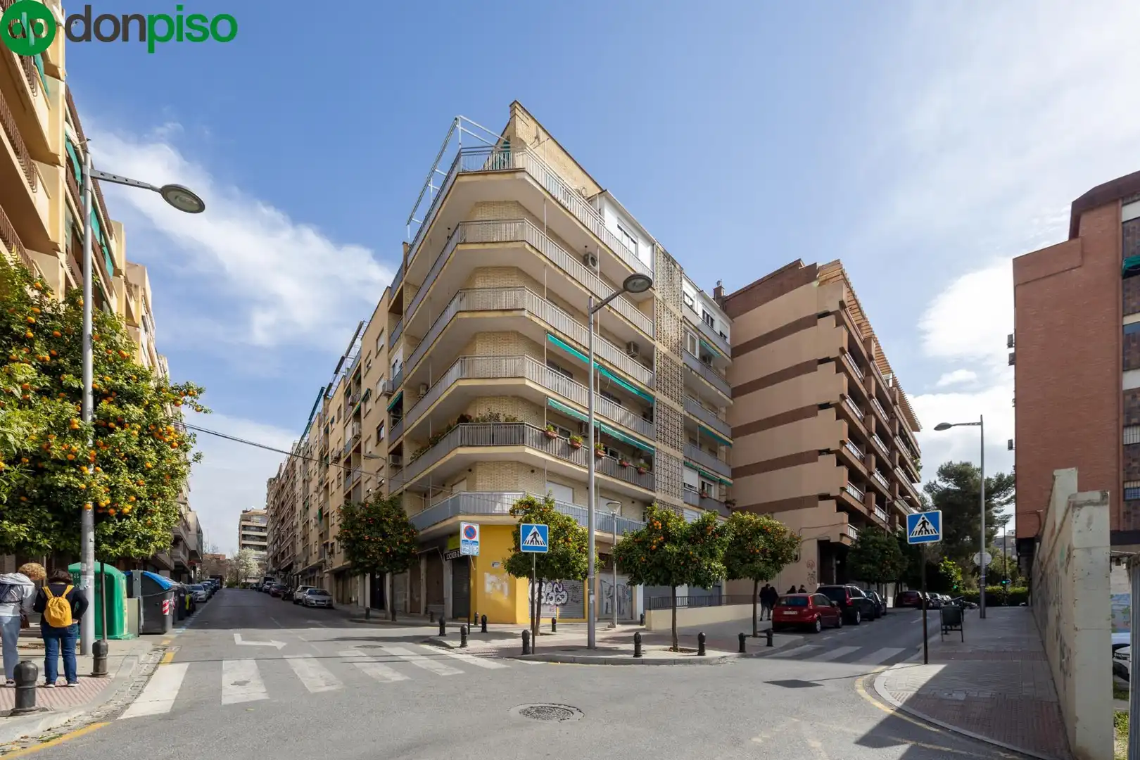 Vista exterior de Apartament en venda en  Granada Capital amb Calefacció