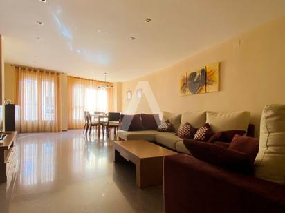 Sala d'estar de Pis en venda en Villena amb Calefacció i Balcó