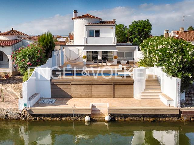 Casa-chalet en Venta en Carrer Alberes en Alberes