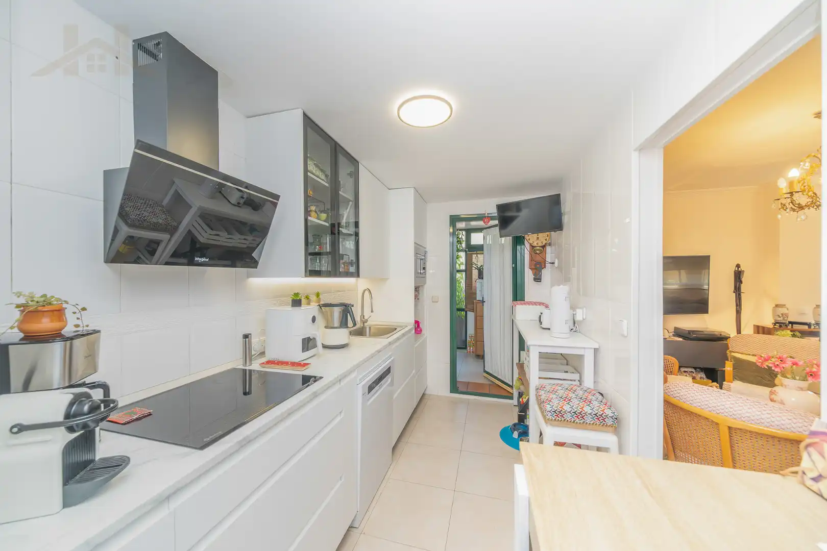 Cocina de Piso en venta en San Lorenzo de El Escorial con Aire acondicionado, Jardín privado y Amueblado