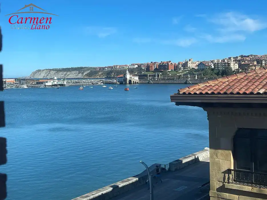 Vista exterior de Piso en venta en Getxo  con Calefacción, Terraza y Trastero