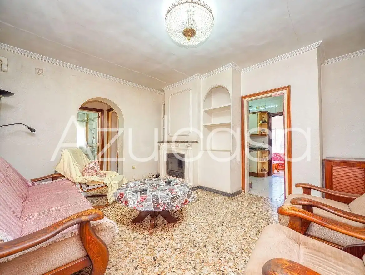 Sala d'estar de Casa o xalet en venda en Busot amb Aire condicionat, Traster i Piscina