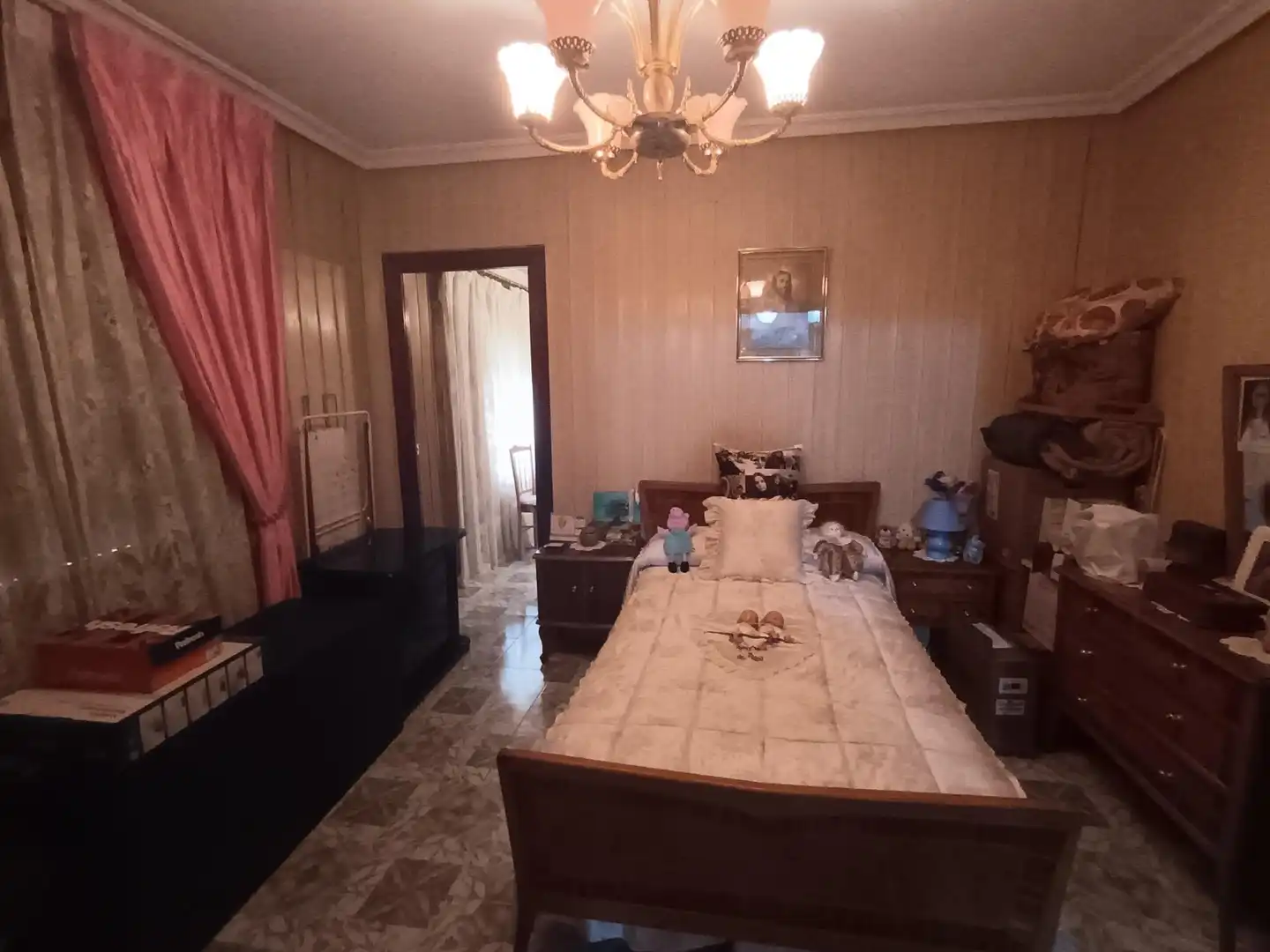 Dormitori de Casa o xalet en venda en Puertollano amb Aire condicionat, Calefacció i Moblat