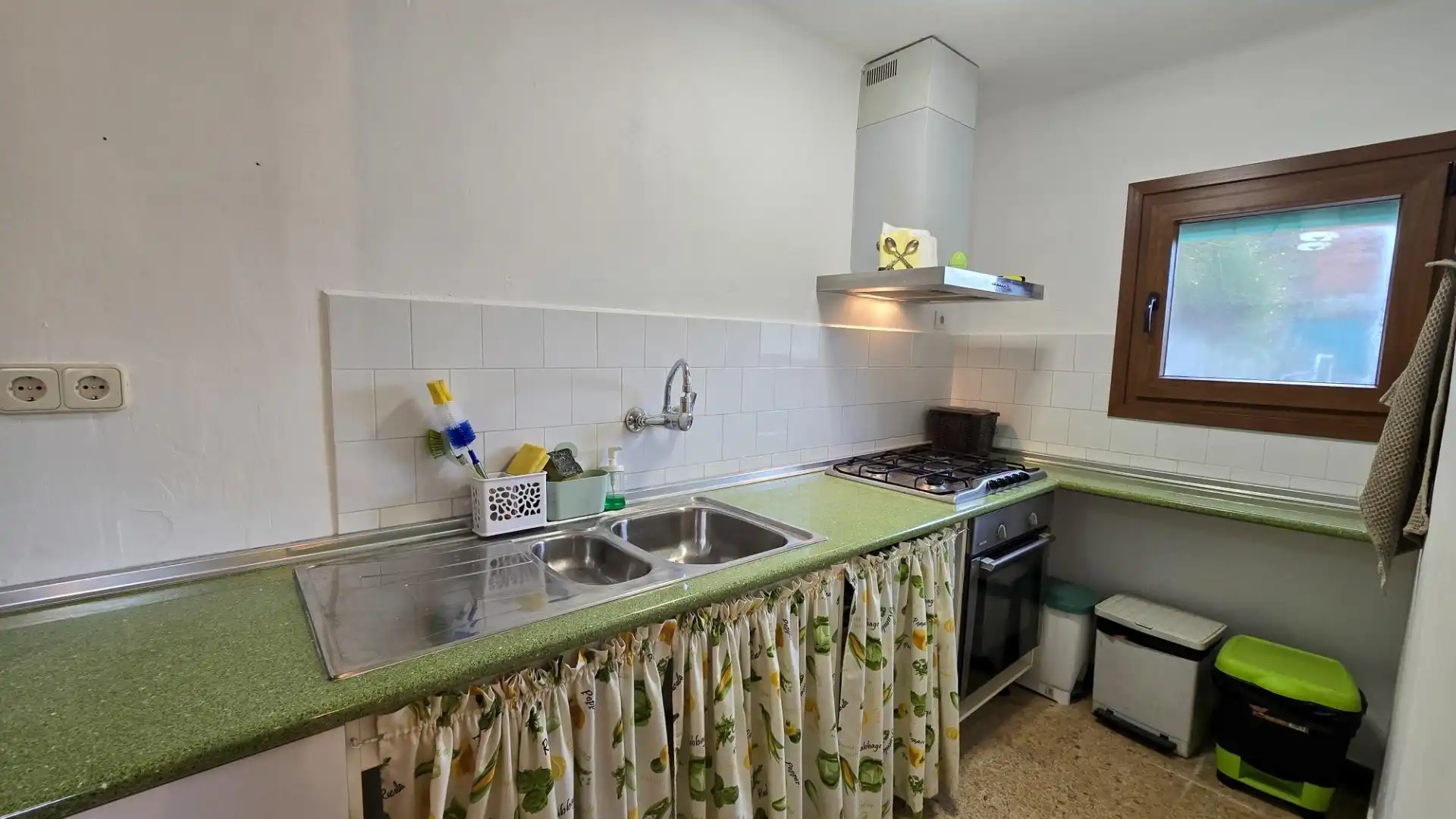 Cocina de Casa o chalet en venta en Santa Maria de Miralles con Jardín privado