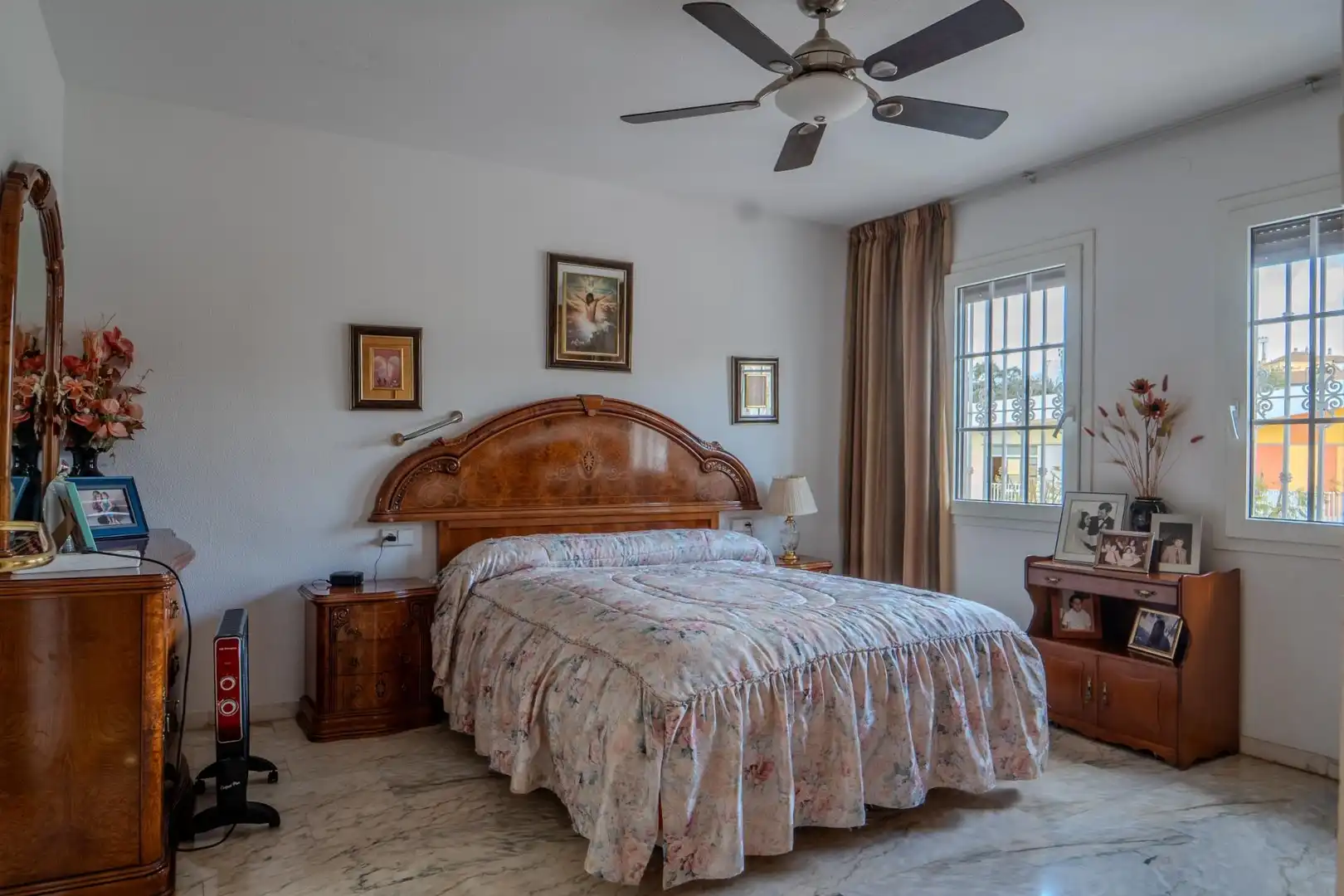 Bedroom of Detached homes for sale in Córdoba  with Private garden, Terrace and Storage room
