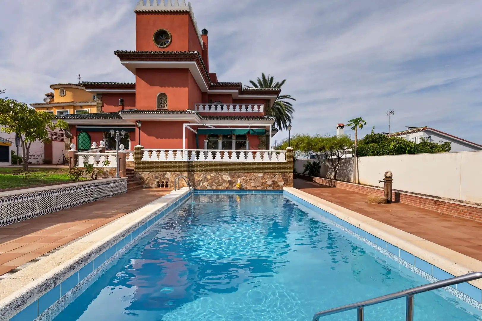 Piscina de Casa o xalet en venda en Churriana