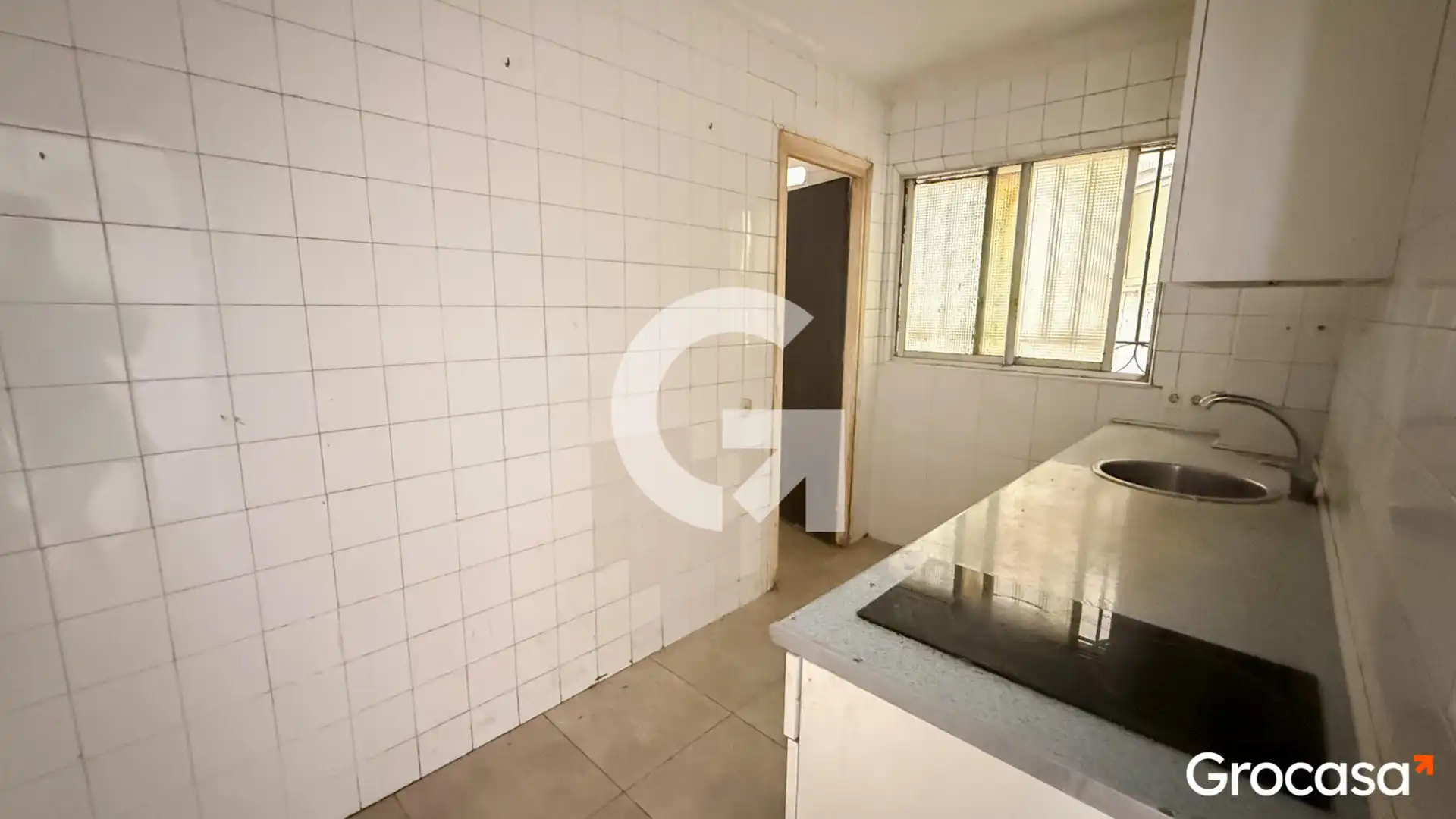 Cuina de Pis en venda en Vélez-Málaga amb Terrassa, Balcó i Piscina comunitària