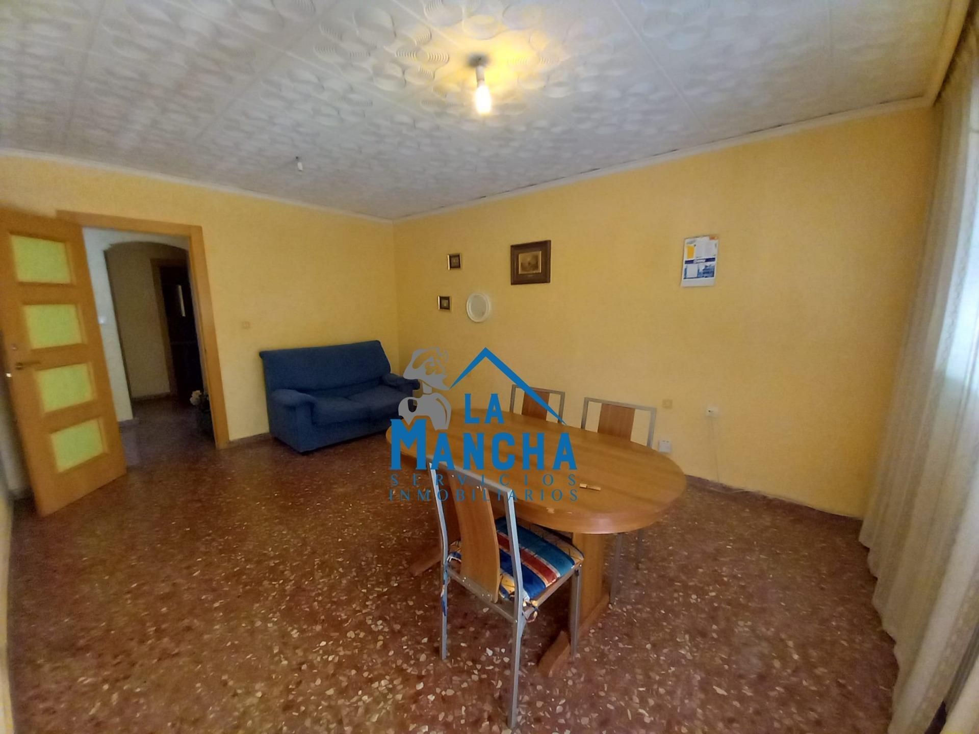 Living room of Flat for sale in  Albacete Capital  with Terrace and Balcony
