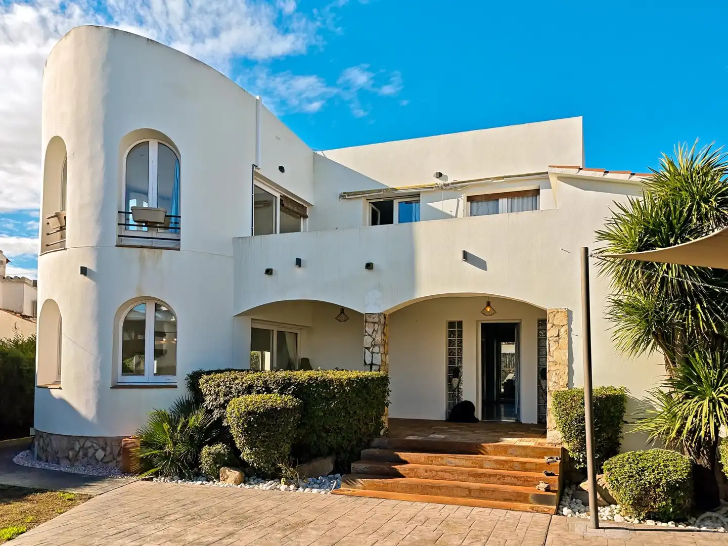 Vista exterior de Casa o chalet en venta en Empuriabrava con Aire acondicionado, Calefacción y Terraza