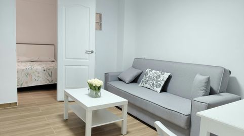 Foto 3 de Apartamento de alquiler en Calle Veintinueve de Abril, Santa Catalina - Canteras, Las Palmas de Gran Canaria