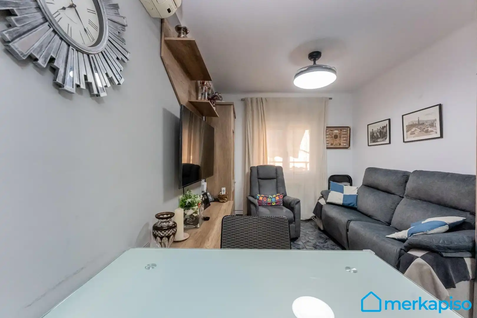 Sala de estar de Piso en venta en L'Hospitalet de Llobregat con Aire acondicionado y Calefacción