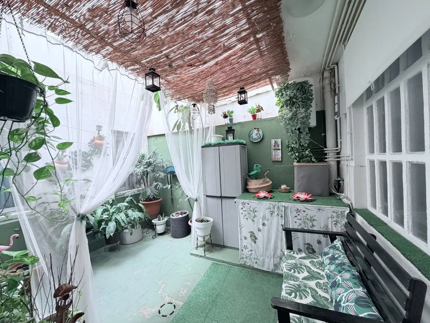 Terrasse von Wohnung zum Verkauf in L'Hospitalet de Llobregat mit Parkett, Terrasse und Möbliert
