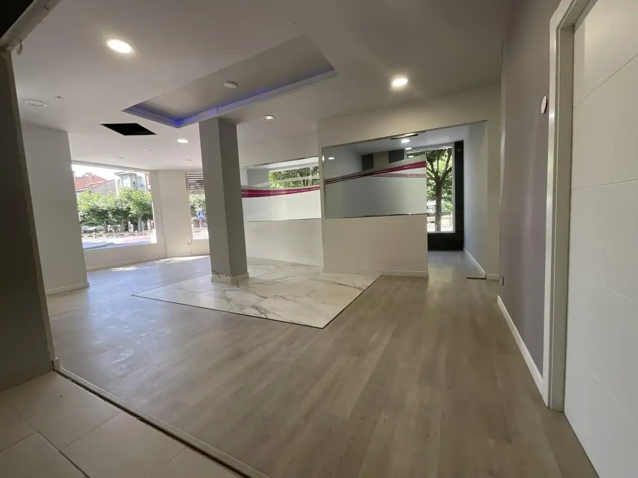 Local comercial de lloguer a Avenida Juan Carlos I, imagen 11