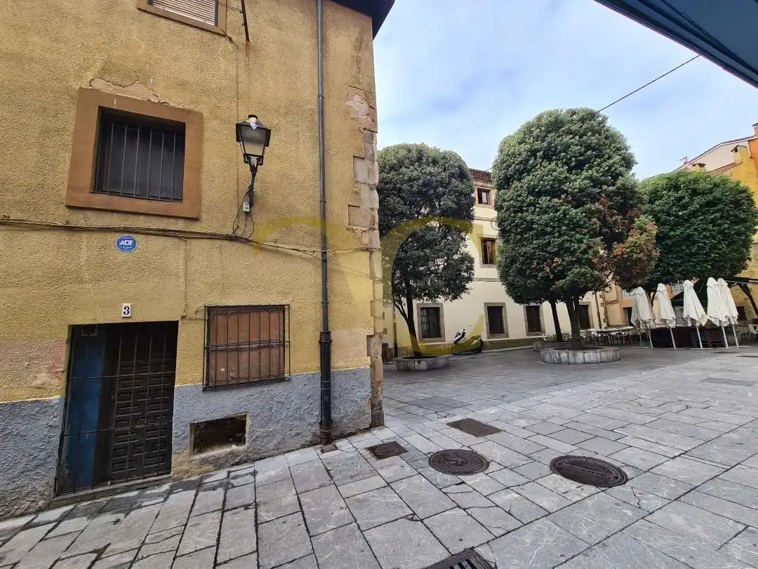 Vista exterior de Edificio en venta en Gijón 